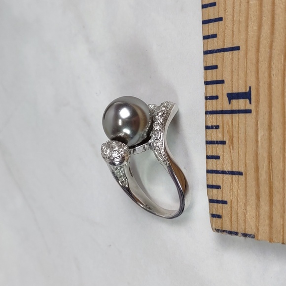 Grey Pearl/Micro Pave` Silvertone Ring - Picture 11 of 11